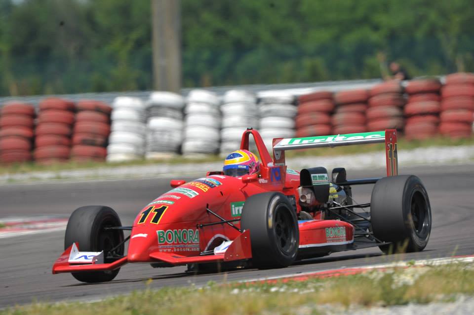Davide Amaduzzi, dalle esperienze in Formula 3, all’impegno nei corsi di guida sicura - Davide Montella - Automotive Journalist
